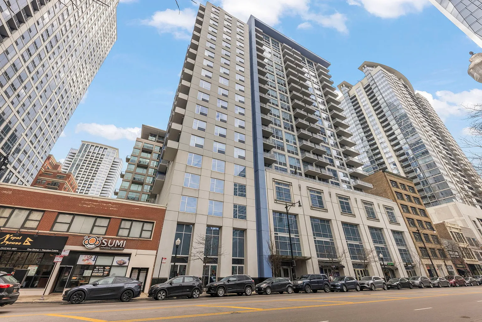 1305 S Michigan Ave APT 712 photo 1