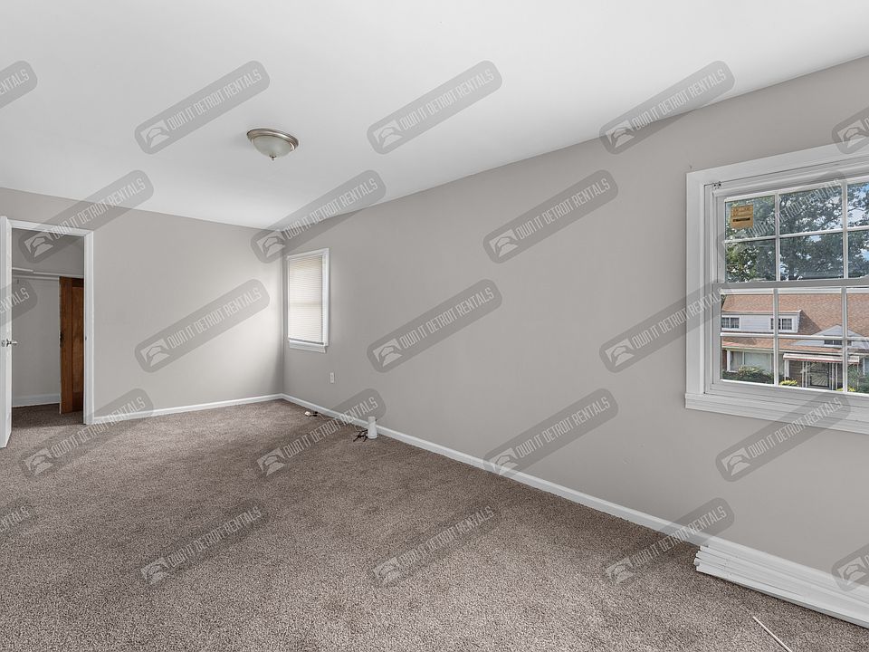 18116 Wisconsin St, photo 6