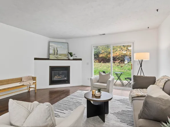 3799 Vale Dr, Traverse City, MI 49686