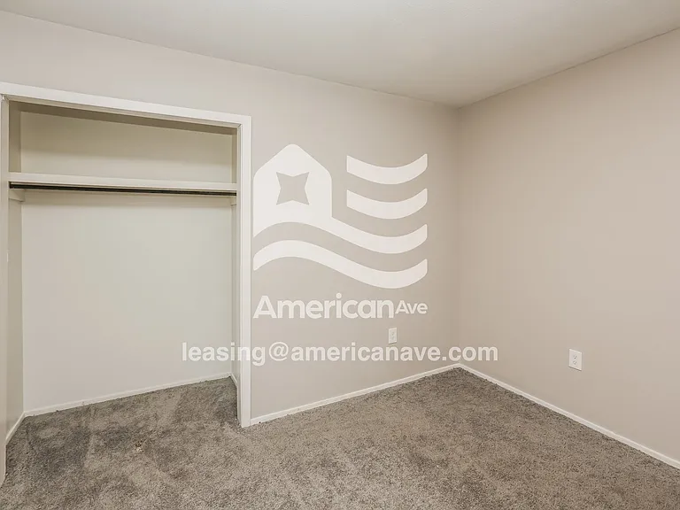971136_011_wm_-_bedroom_13463126.jpg