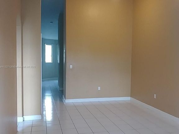 2nd image of 1536 SE 25th St Unit 205