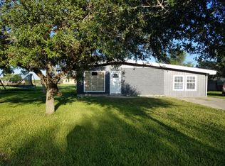 127 Zenna Dr, Mathis, TX 78368