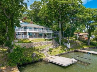 40 Ithanell Rd, Hopatcong Boro, NJ 07843