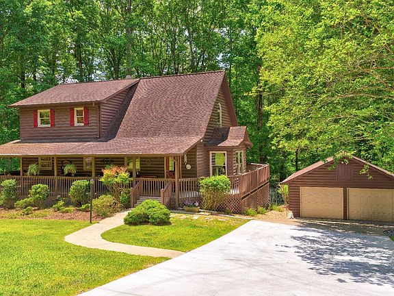 2nd image of 1351 Lazy River Ln