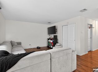 192 Burnett Ave, Maplewood, NJ 07040