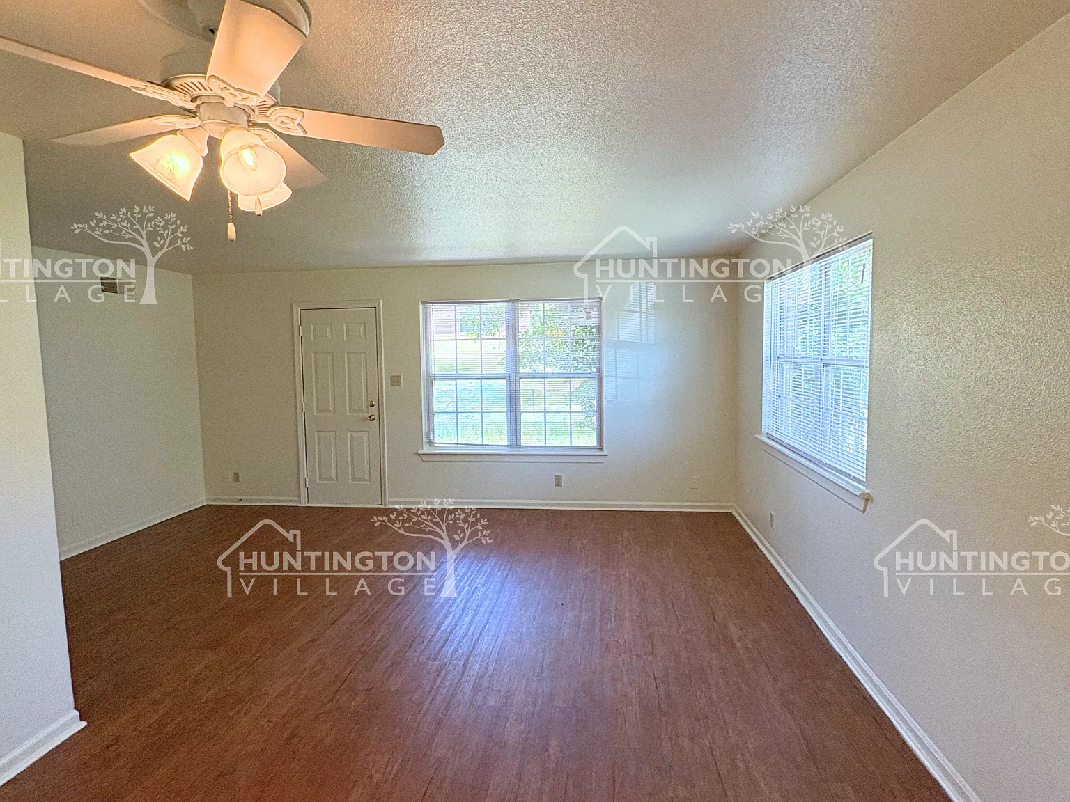 4 bed, 1250 sqft, $1,399 — Photo 2