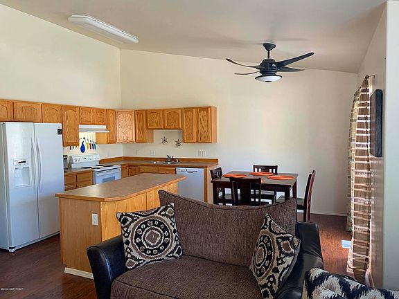3rd image of 17528 Silverwood Way