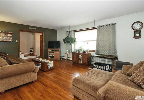 3rd image of 3 Taylor Ave