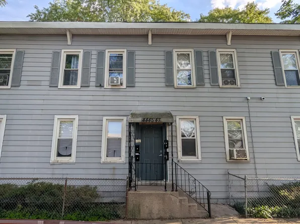 4445 W Carroll Ave, Chicago, IL 60624