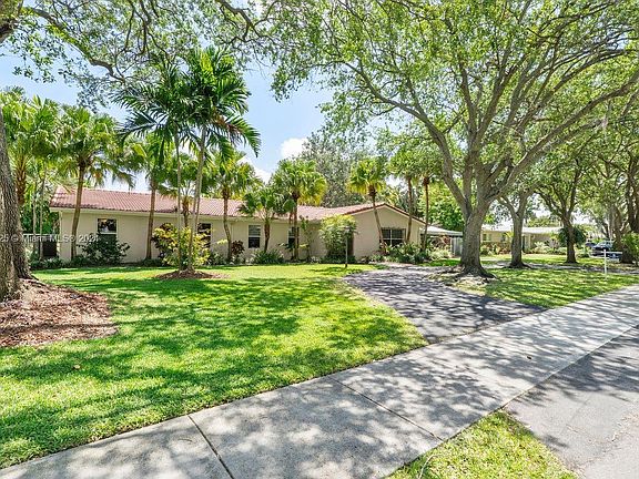 5th image of 16715 SW 80th Ave