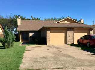 310 Spring Branch Ln, Kennedale, TX 76060