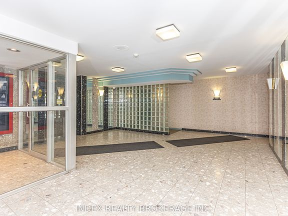 3rd image of 3077 Weston Rd #1704