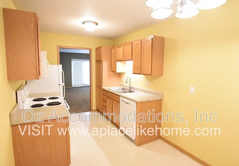 8626 N Cleveland Ln — Photo 10