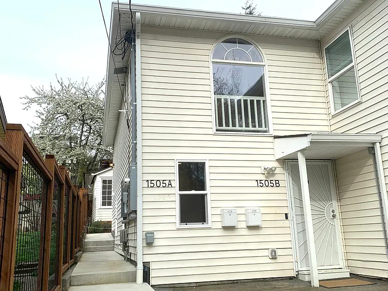 1505A 26th Ave S — Photo 16