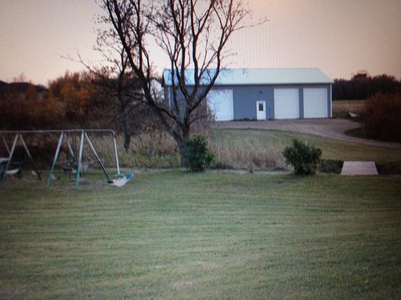 4th image of 7170 Viking Blvd NW