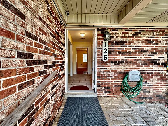 3rd image of 126 Walton Dr NE