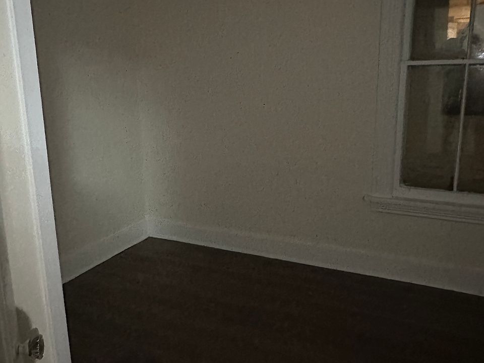 1st image of 524-26 S Midler Ave S