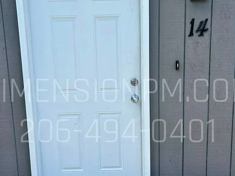532 SW Rimrock Way — Photo 6
