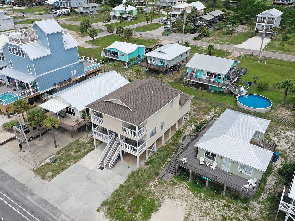 1st image of 324 W Beach Blvd