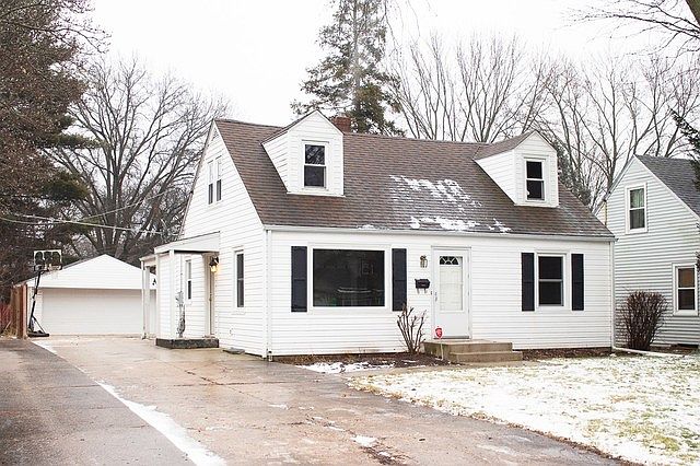 1st image of 1015 Luther Ave