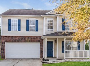 4710 Larkhaven Village Dr, Charlotte, NC 28215