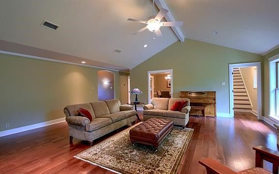 5th image of 2803 Live Oak St