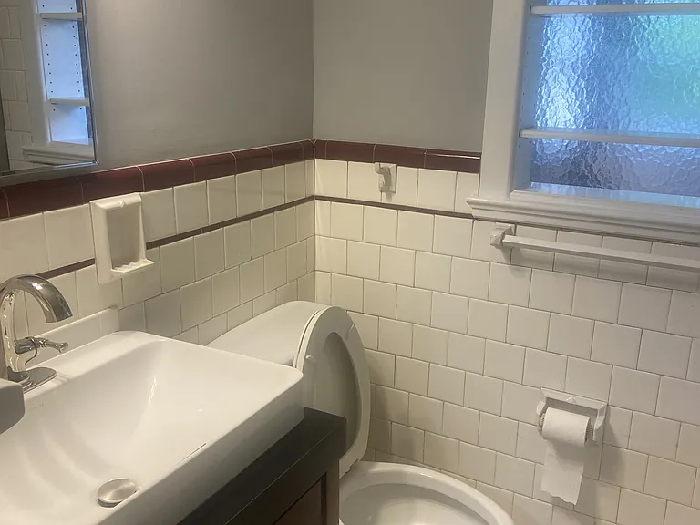 144 Gloucester Ave — Photo 7