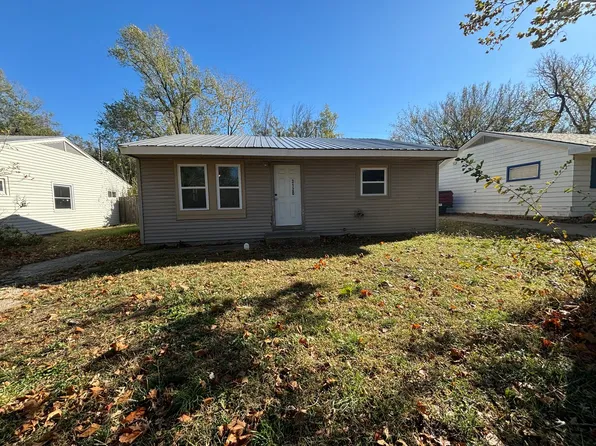 3120 SE Fremont St, Topeka, KS 66605