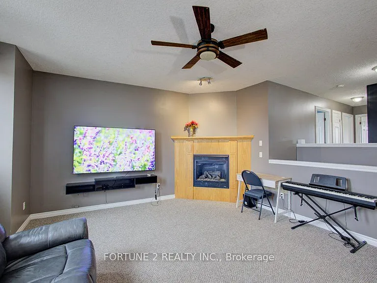 455 Danby St E — Photo 20