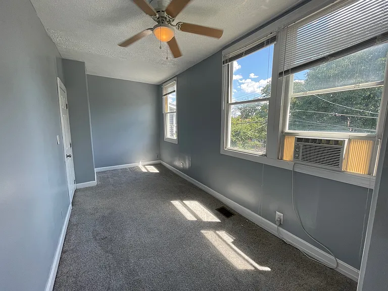 431 Atwood St — Photo 16