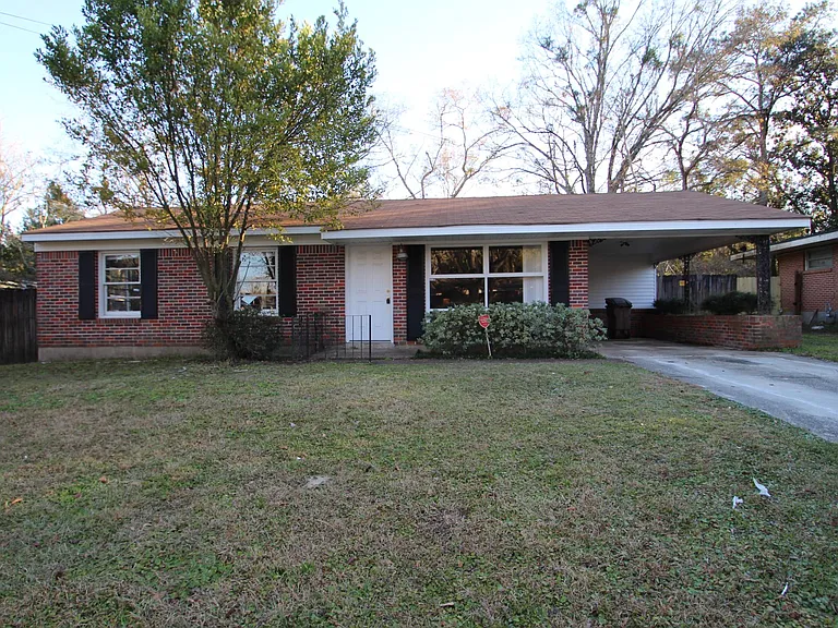 3753 Autumndale Dr — Photo 1