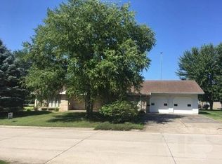 303 N Wilhelm St, Conrad, IA 50621
