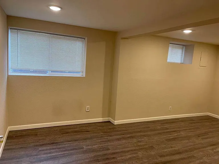 6410 Brooklyn Ave NE #C — Photo 10