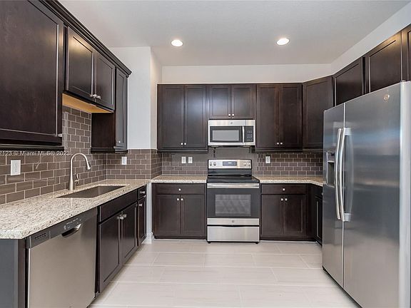 4th image of 11743 SW 13th Ct #11743