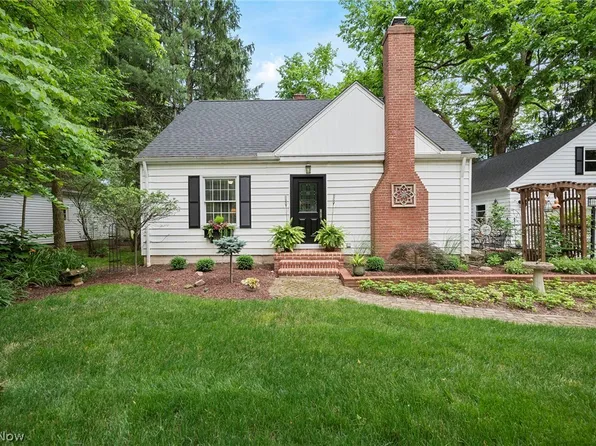 154 Ravenna St, Hudson, OH 44236