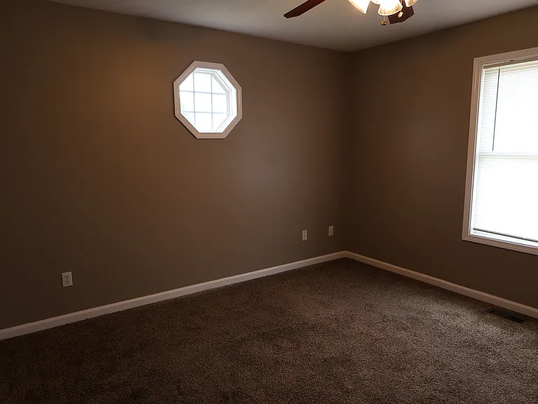 305 Brookside Pl — Photo 30