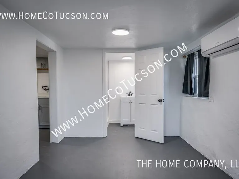 940 E Florita St — Photo 18