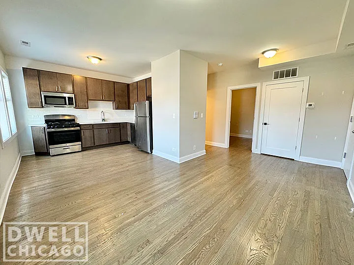 3421 W Fullerton Ave #3D — Photo 1