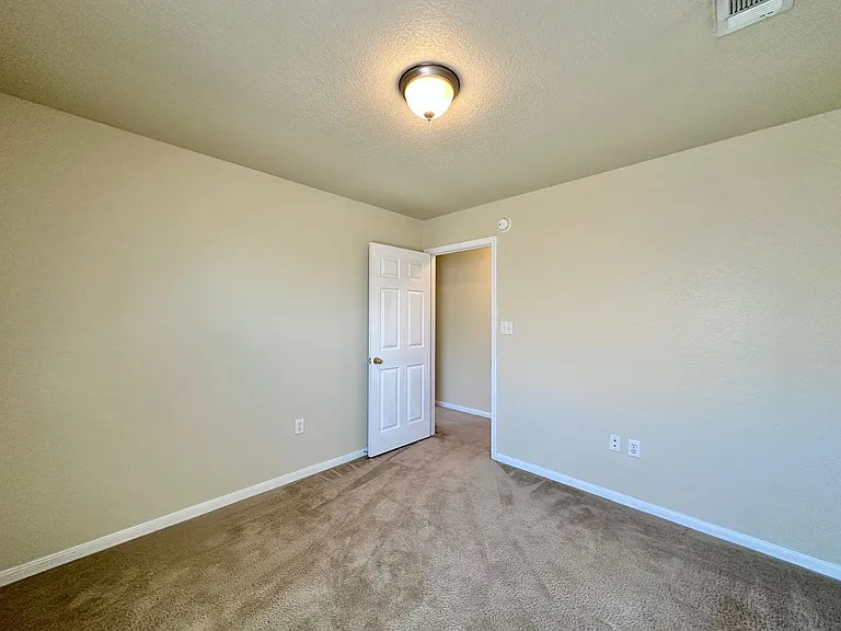 4300 Elms Run Cir — Photo 12