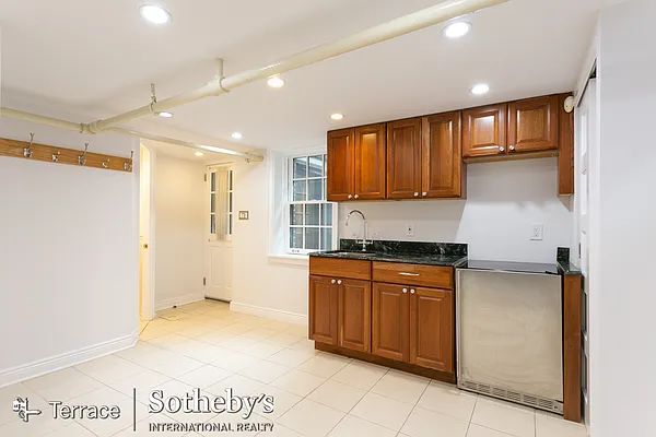 Sold by Terrace Sotheby's International Realty | media 77