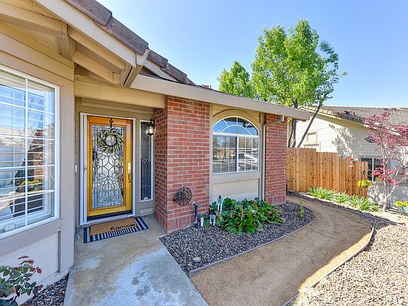 4th image of 15138 Celebrar St