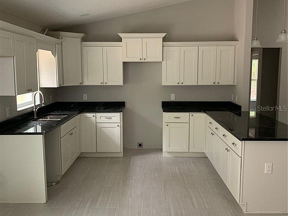 3rd image of 1597 W Beach Plum Dr