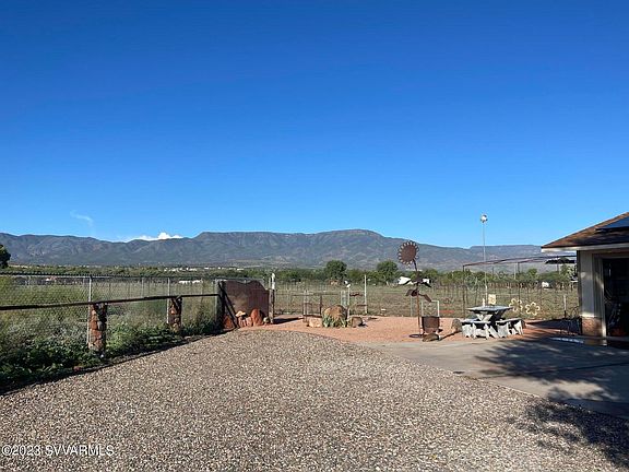 3rd image of 4220 Caitlin Lane