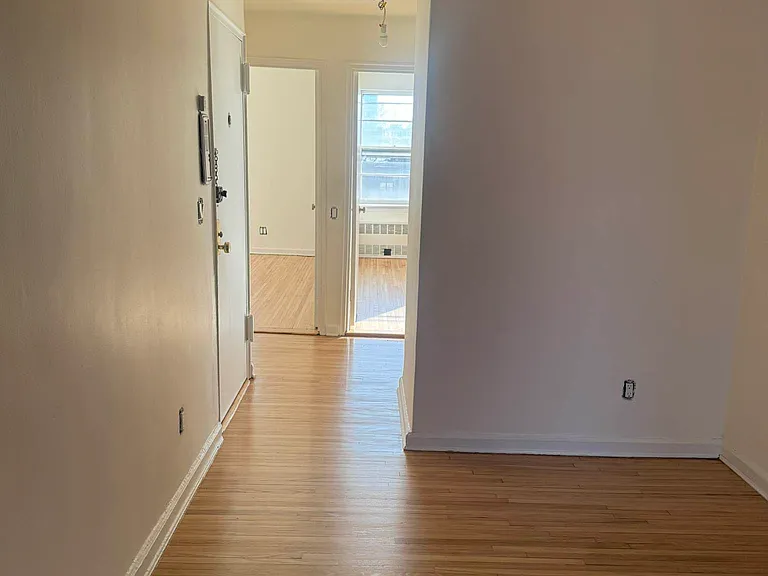 231 Clinton St #4 — Photo 11