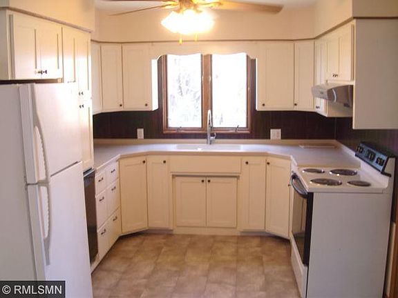3rd image of 21847 286th St