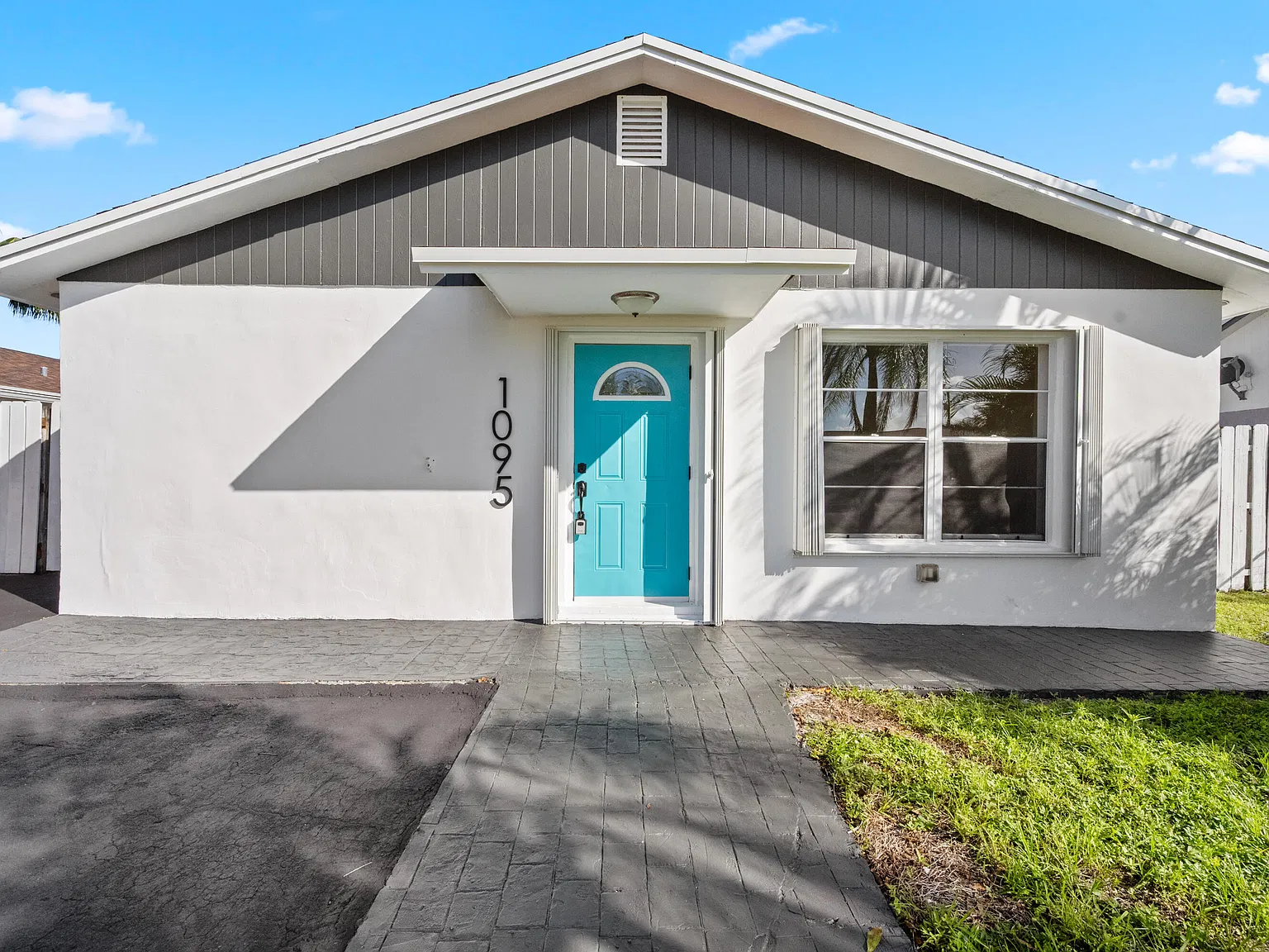 3 bed, 2.0 bath, 1392 sqft, $3,750 — Photo 3