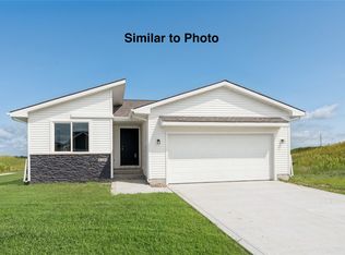 601 NE Meadow Landing Dr, Ankeny, IA 50021