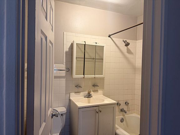 5th image of 1129-1135 Homestead Rd #1129-1B