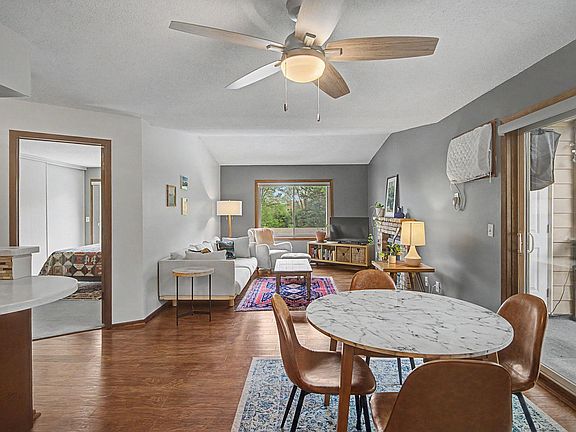 2nd image of 2030 Ridge Dr APT 32