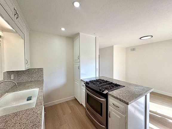 5th image of 19282 Salmon Ln
